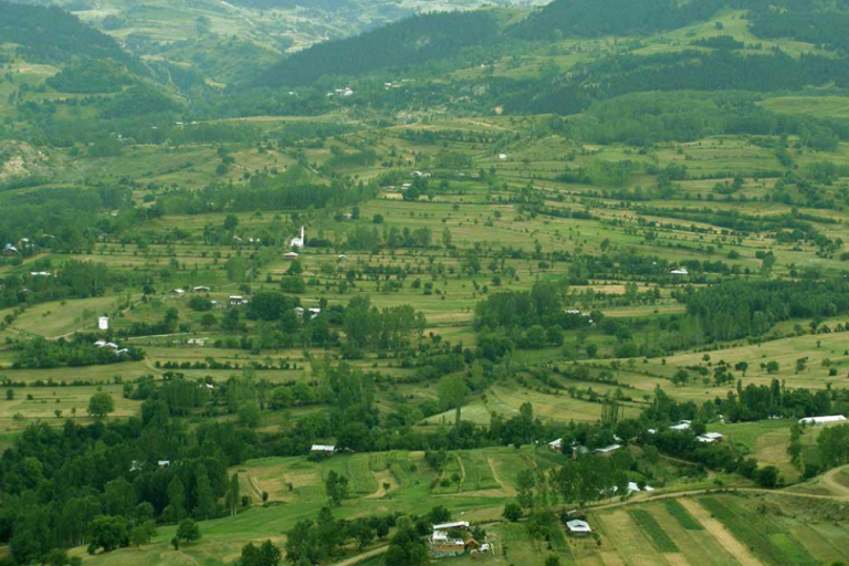 Çiftlik Köyü